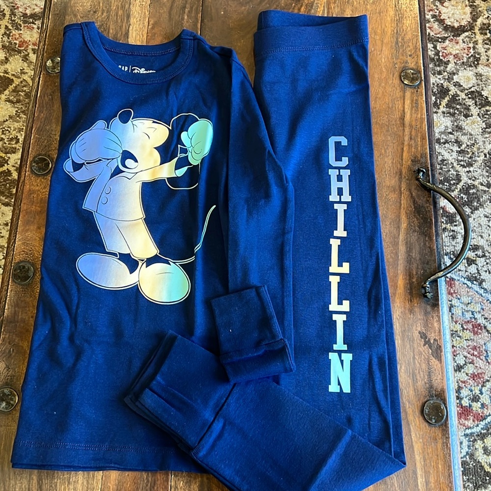 Gap Disney Pajama Set Size 8 New Without Tag.